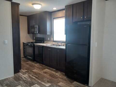 39 Birch Ct., Belleville, MI 48111