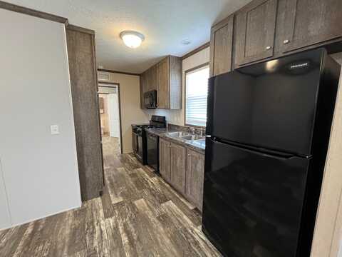 226 New Mexico, Belleville, MI 48111
