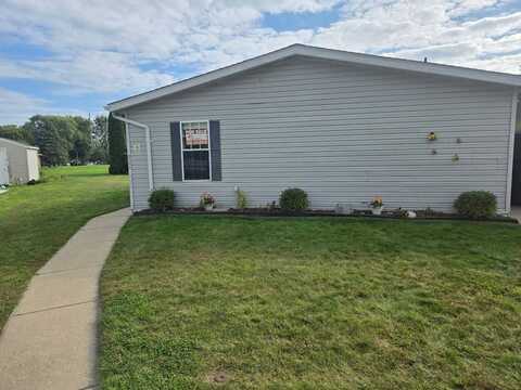 8006 Harbour Dr, Fairhaven, MI 48023