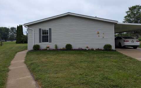 8006 Harbour Dr, Fairhaven, MI 48023