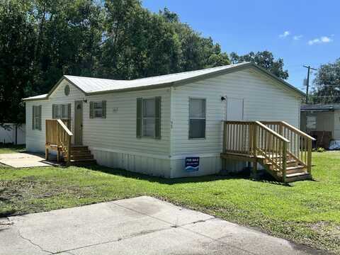 93 Tower Manor Cir E, Auburndale, FL 33823