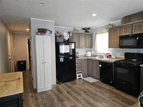 2323 Dogwood St, Liberty, MO 64068