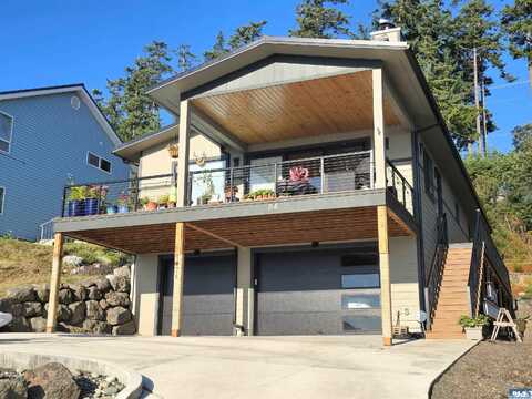 84 Shipview Ln, Sequim, WA 98382