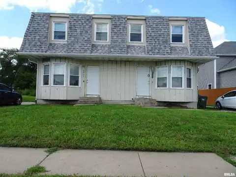 5524 N DIVISION Street, Davenport, IA 52806