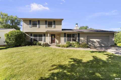 1303 GOLDEN VALLEY Drive, Bettendorf, IA 52722