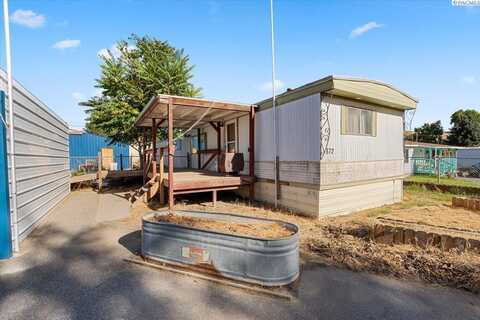 872 N 60th Ave, West Richland, WA 99353