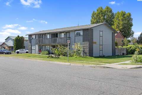 2204 W Henry Pl, Pasco, WA 99301