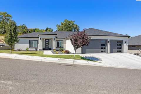 5590 S Lyle Pl., Kennewick, WA 99337