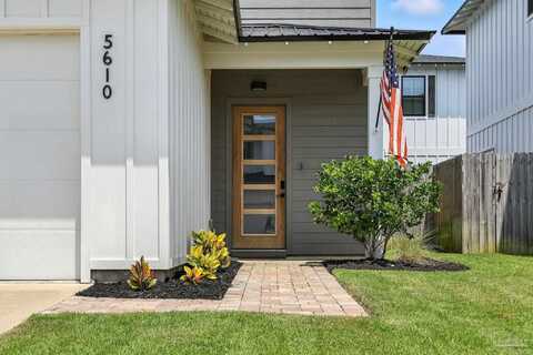 5610 Trout Ln, Pensacola, FL 32507