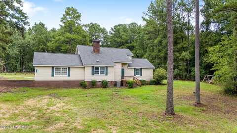 3749 Murdocksville Road, West End, NC 27376