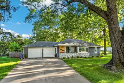 1104 University, DIXON, IL 61021