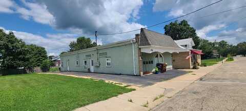 8 1/2 E Main, MOUNT MORRIS, IL 61054