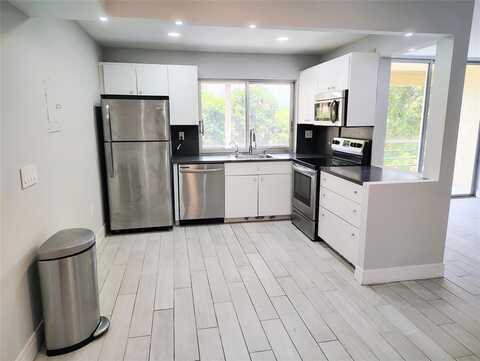 9070 Lime Bay Blvd, Tamarac, FL 33321