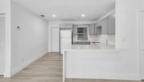 1005 SW 3rd Way, Boynton Beach, FL 33426