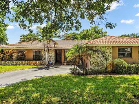 8842 NW 1st Street, Coral Springs, FL 33071