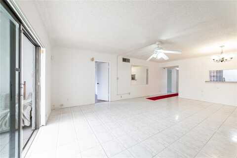 4211 NW 41st St, Lauderdale Lakes, FL 33319