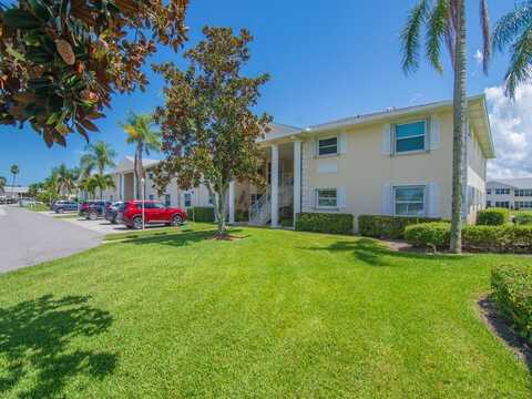 655 W Lake Jasmine Circle unit: 207, Vero Beach, FL 32962