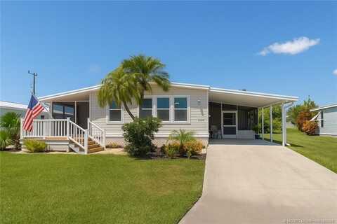 7268 SE Swan Avenue, Hobe Sound, FL 33455