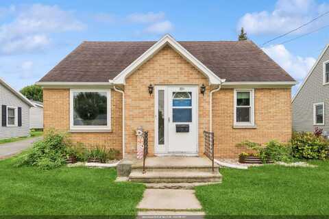 221 E BROOKLYN Street, CHILTON, WI 53014