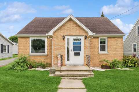 221 E BROOKLYN Street, CHILTON, WI 53014