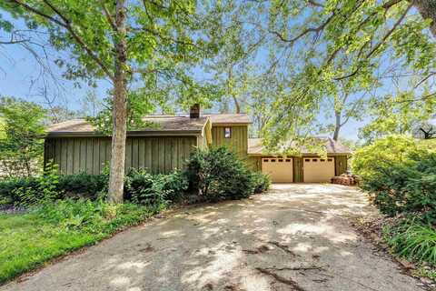 2581 DUNBAR Lane, GREEN BAY, WI 54304