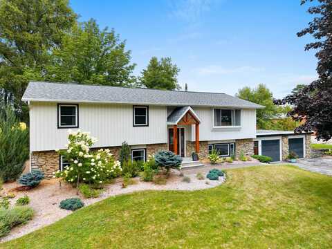 1334 NORFIELD Road, SUAMICO, WI 54173