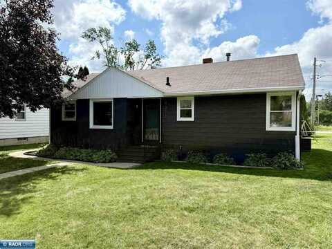 4053 Stuntz Dr, Hibbing, MN 55746