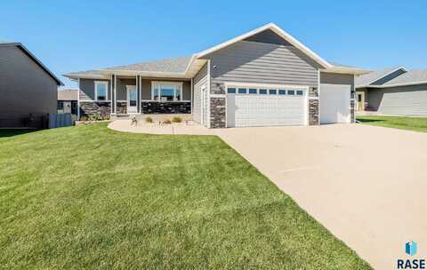 4205 N Olympia Dr, Sioux Falls, SD 57107