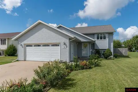 124 Quinion Drive, Mankato, MN 56001