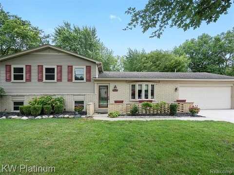 33572 Roselawn Street, Chesterfield, MI 48047