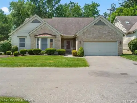 29421 Woodfield Court, Farmington Hills, MI 48331