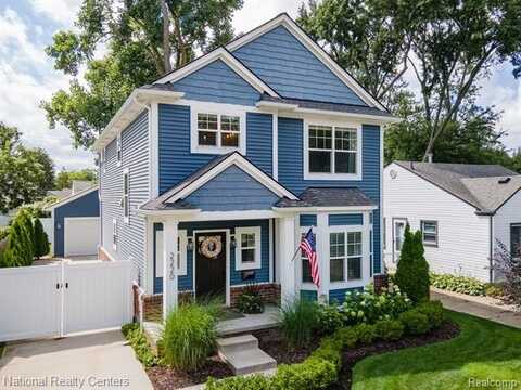 2220 Barrett Avenue, Royal Oak, MI 48067