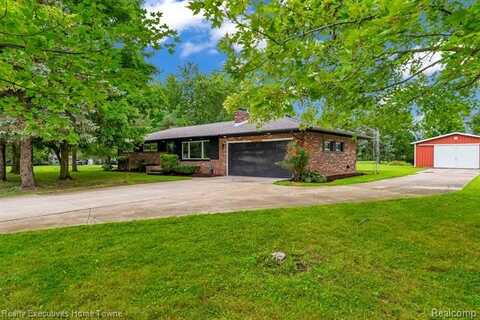 10990 Smiths Creek Road, Memphis, MI 48041