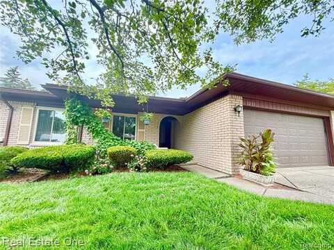 2233 Mellowood Drive, Sterling Heights, MI 48310