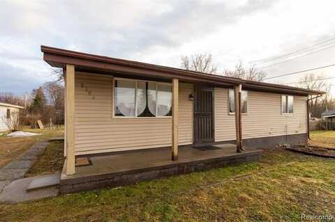 2303 W COLDWATER Road, Flint, MI 48505