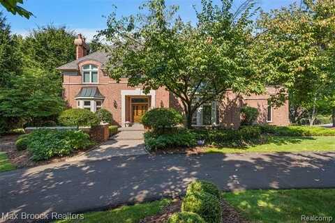 4134 Carillon Drive, Bloomfield Hills, MI 48302