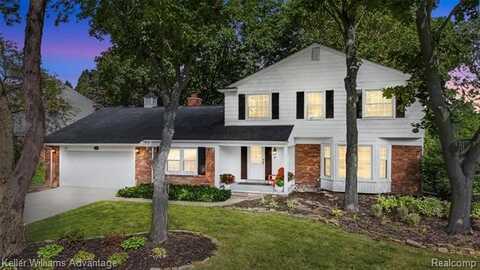 29072 Oak Point Drive, Farmington Hills, MI 48331