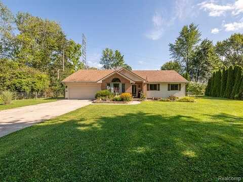 24433 Dugan Drive, New Boston, MI 48164