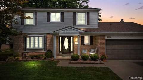 37072 Munger Drive, Livonia, MI 48154