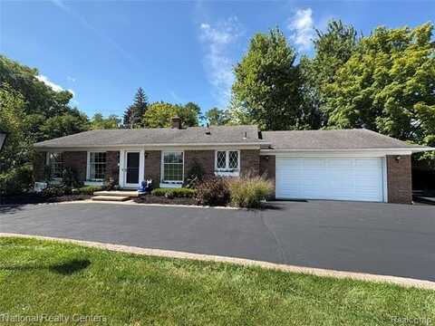 23965 Farmington Road, Farmington, MI 48336