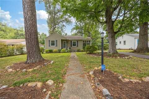 13 Matthew Road, Newport News, VA 23601