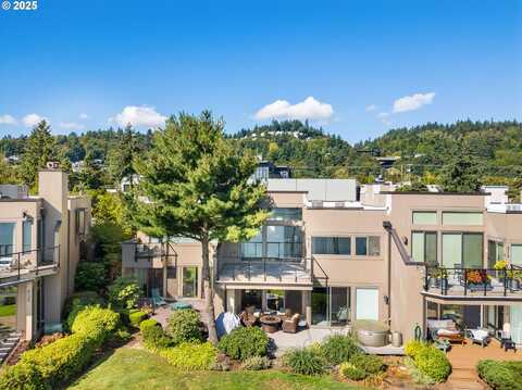6122 S RIVERPOINT LN, Portland, OR 97239