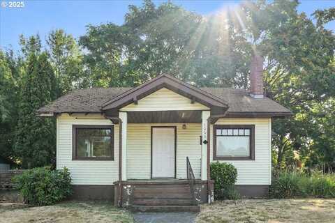 7008 NE 7TH AVE, Portland, OR 97211