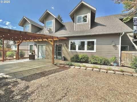 1716 ELKAY DR, Eugene, OR 97404