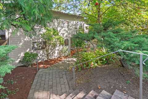 9855 SW 25TH AVE, Portland, OR 97219