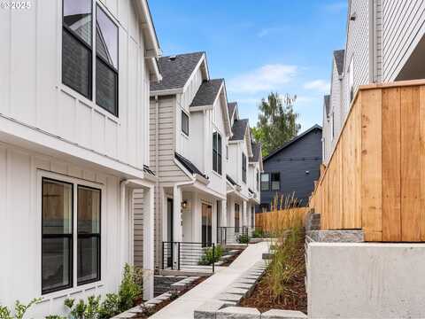 3609 SW Logan ST, Portland, OR 97219