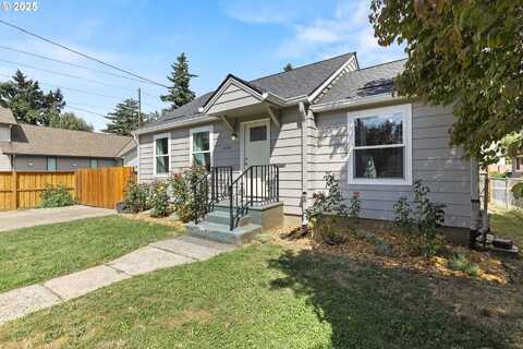4025 SE LLEWELLYN ST, Milwaukie, OR 97222