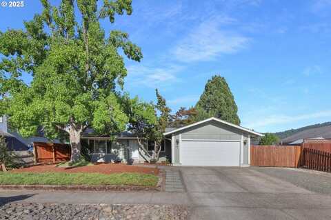 415 67TH ST, Springfield, OR 97478