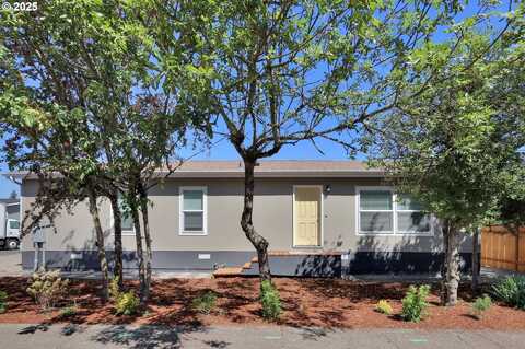 498 Moffit LN, Springfield, OR 97477