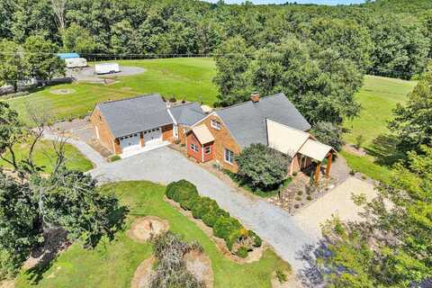 2620 Breckinridge Mill RD, Fincastle, VA 24090